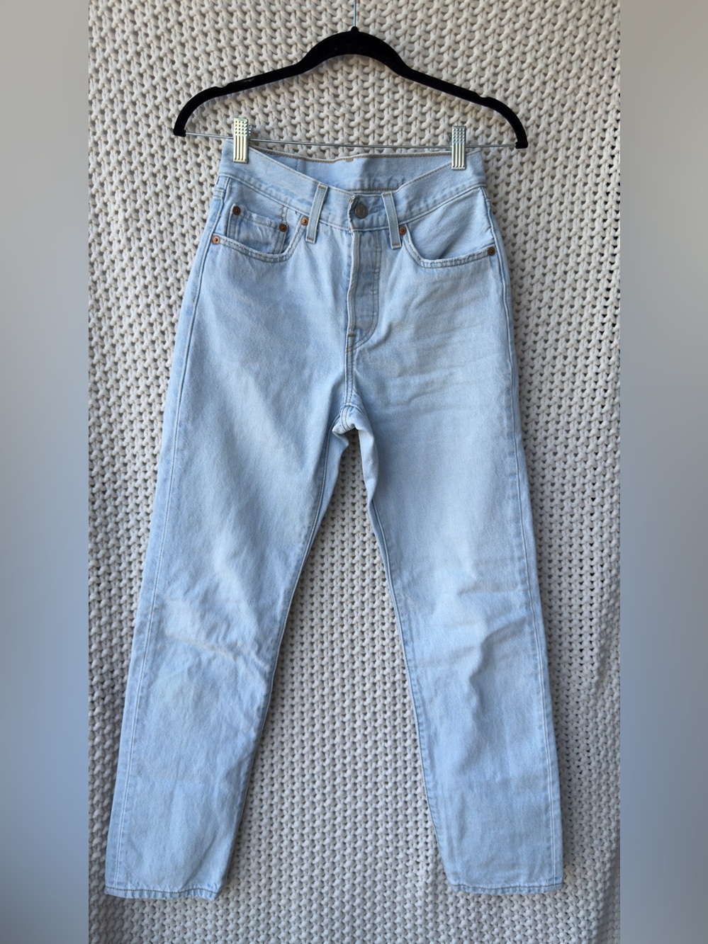 Light Wash High-Rise Levi’s Women’s Jeans